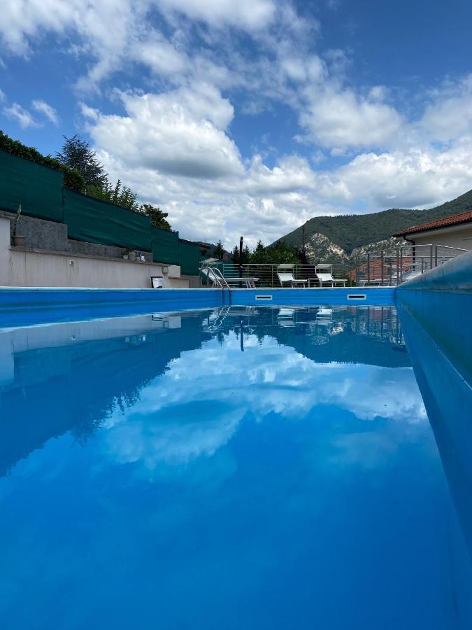 B&B Panorama Iseo Bagian luar foto