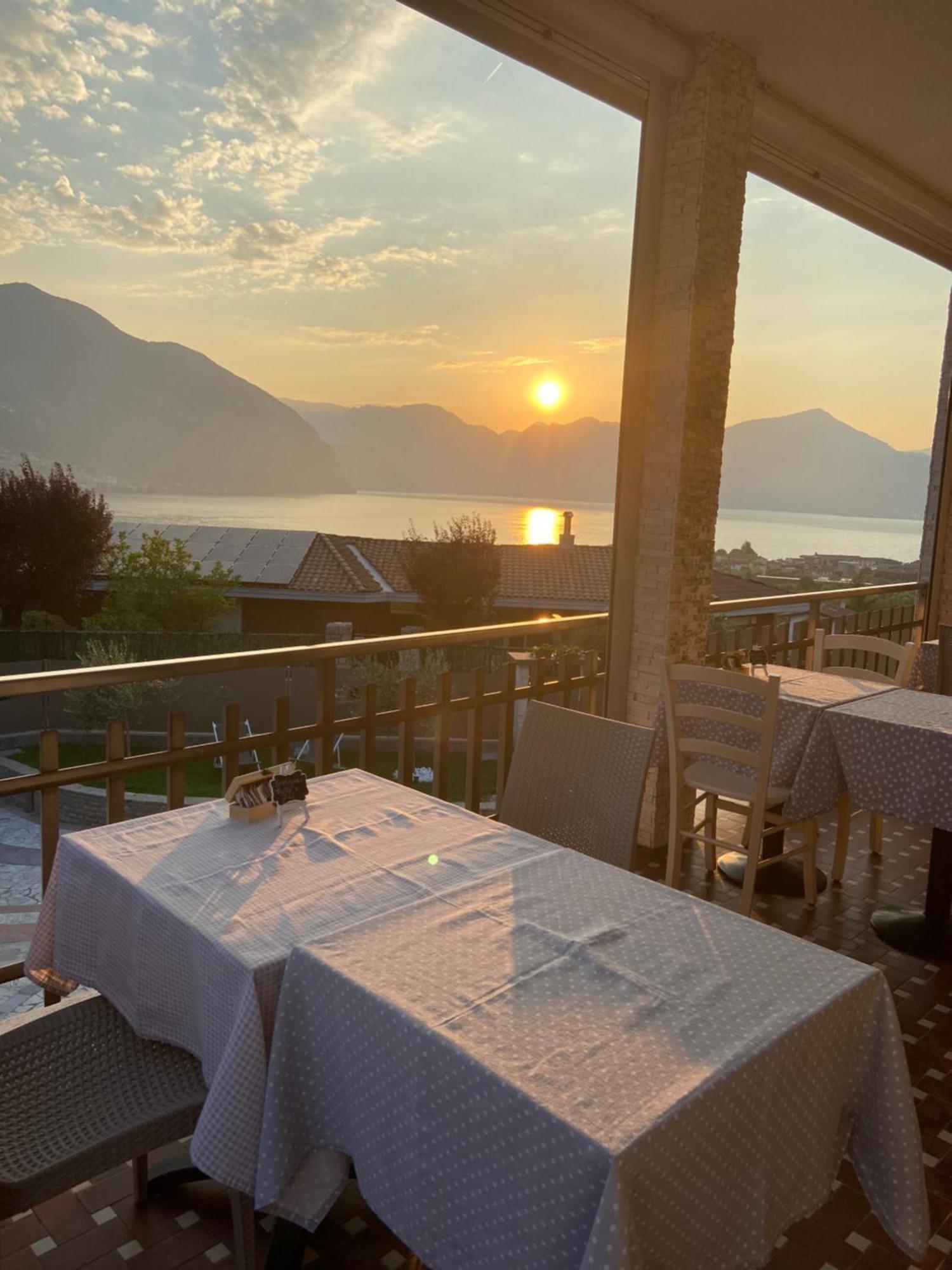 B&B Panorama Iseo Bagian luar foto