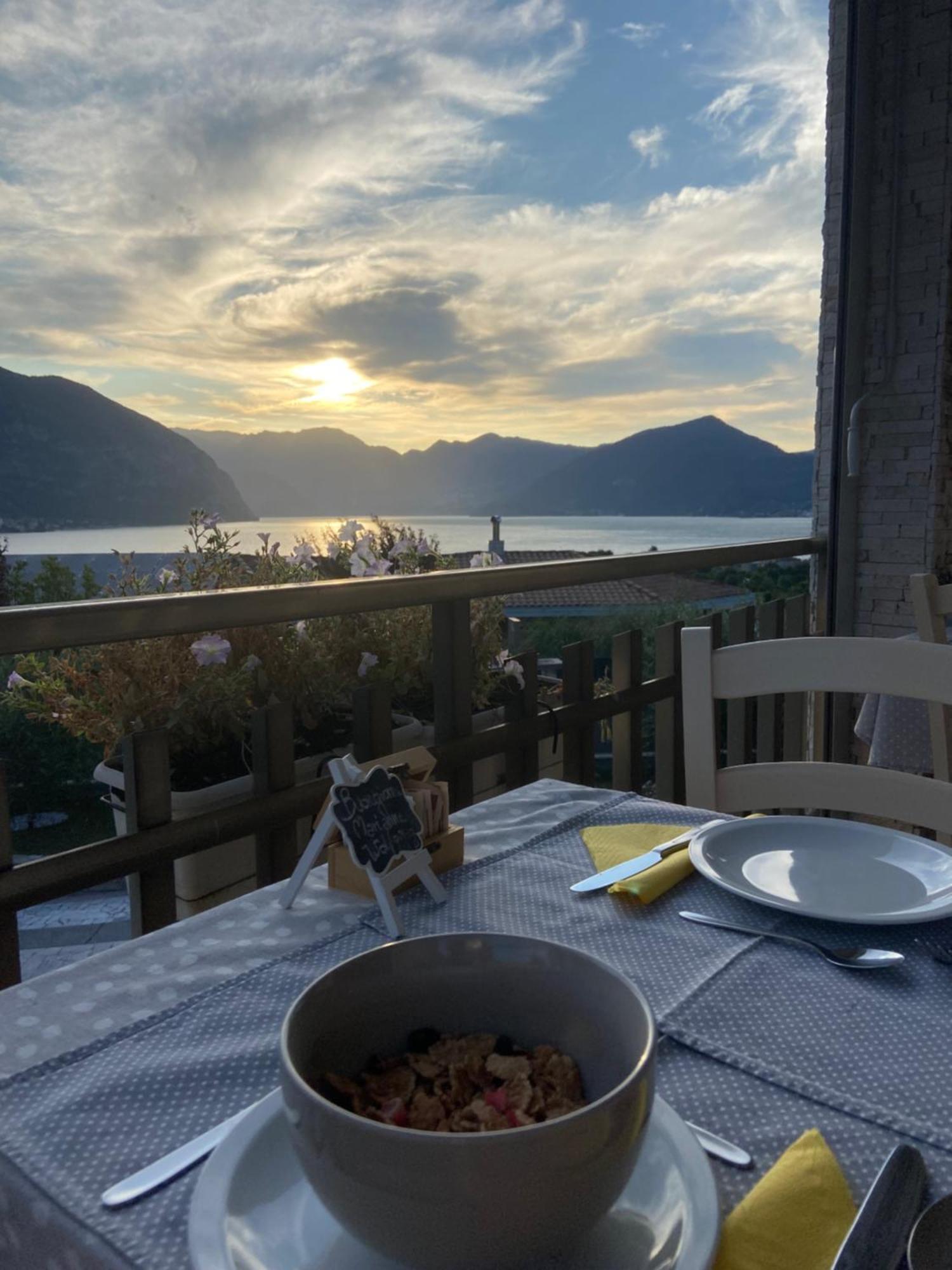 B&B Panorama Iseo Bagian luar foto
