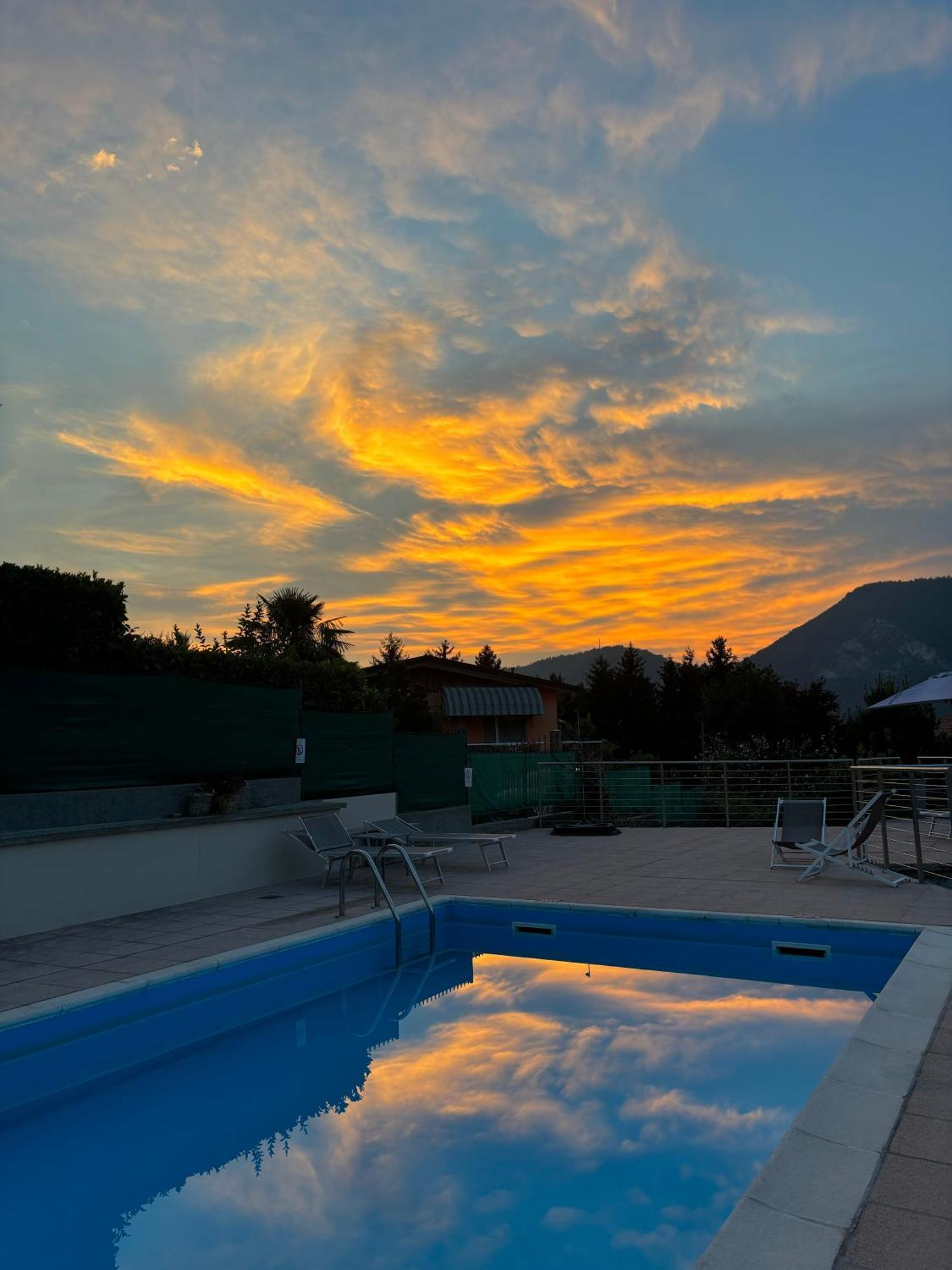 B&B Panorama Iseo Bagian luar foto